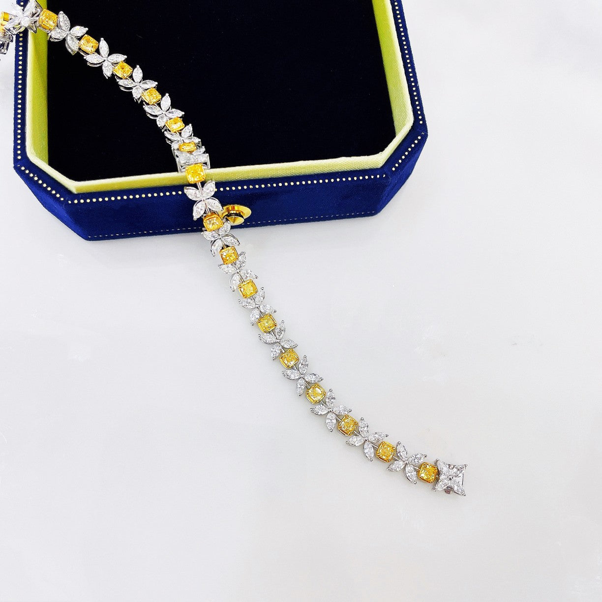 18K Yellow Gold Diamond Pillow-shaped Four-Leaf Marquise Bracelet - SL024-Y - Yellow Diamond Bracelet