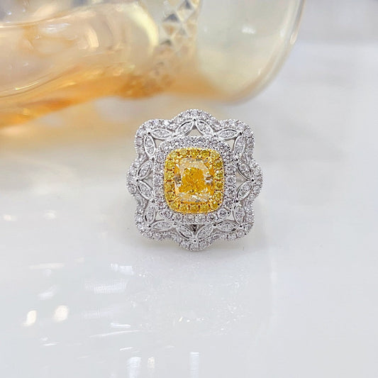 18K Yellow Gold Diamond Pillow-shaped Hollow Two-way Wear Jewelry - Yellow Diamond Ring