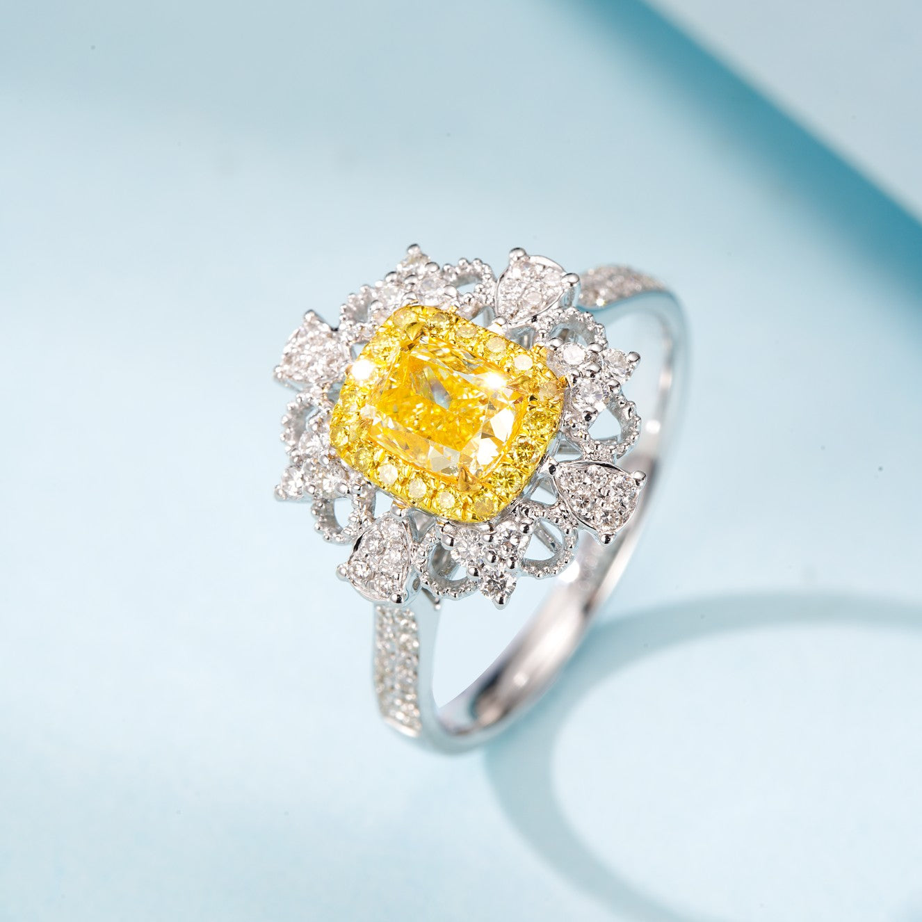 18K Yellow Gold Diamond Pillow-shaped Lace Hollow Ring with AGL Certificate - Yellow Diamond Ring