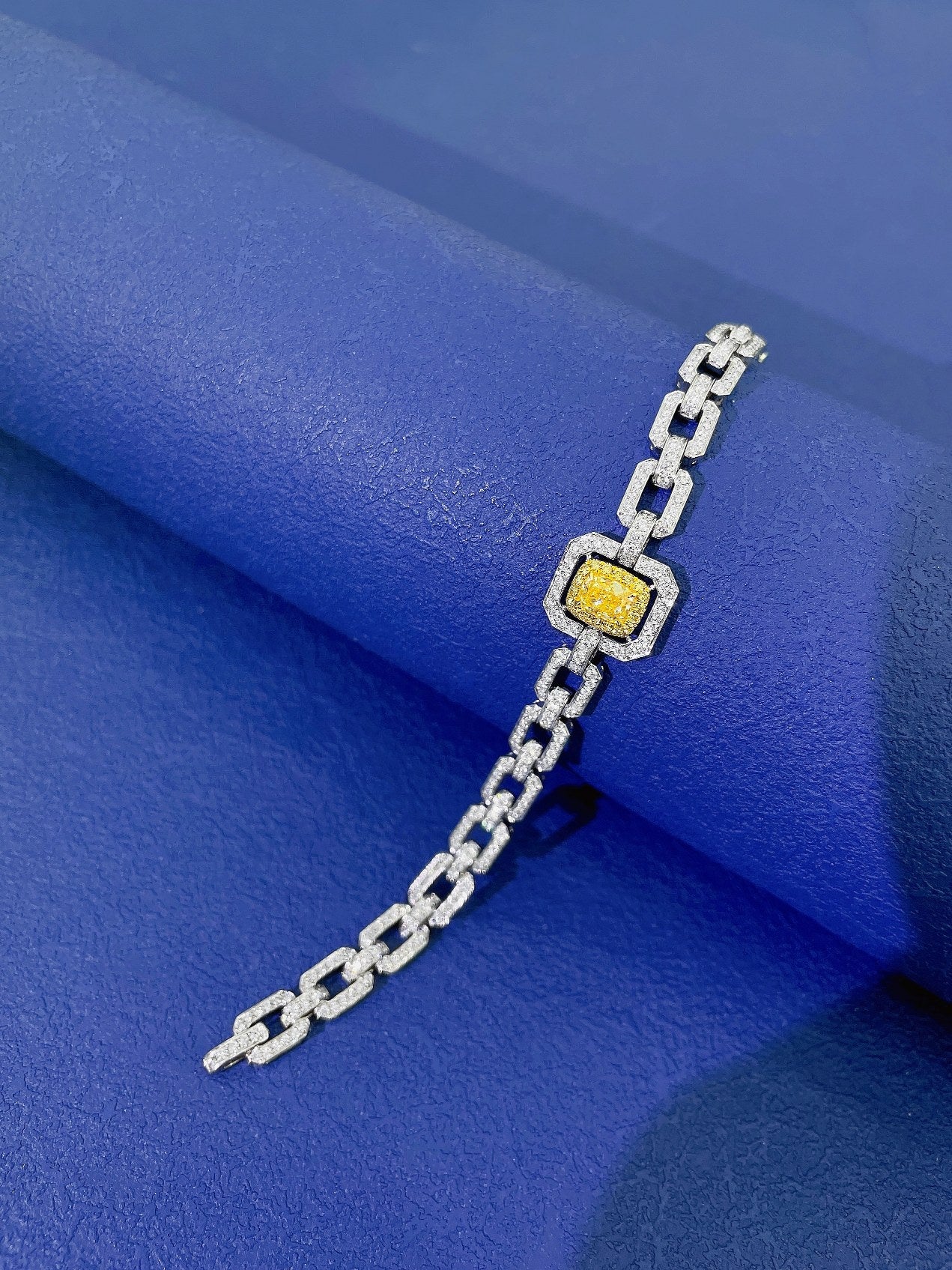 18K Yellow Gold Diamond Pillow-Shaped Marine-Inspired Bracelet - Luxury Jewelry - Yellow Diamond Bracelet