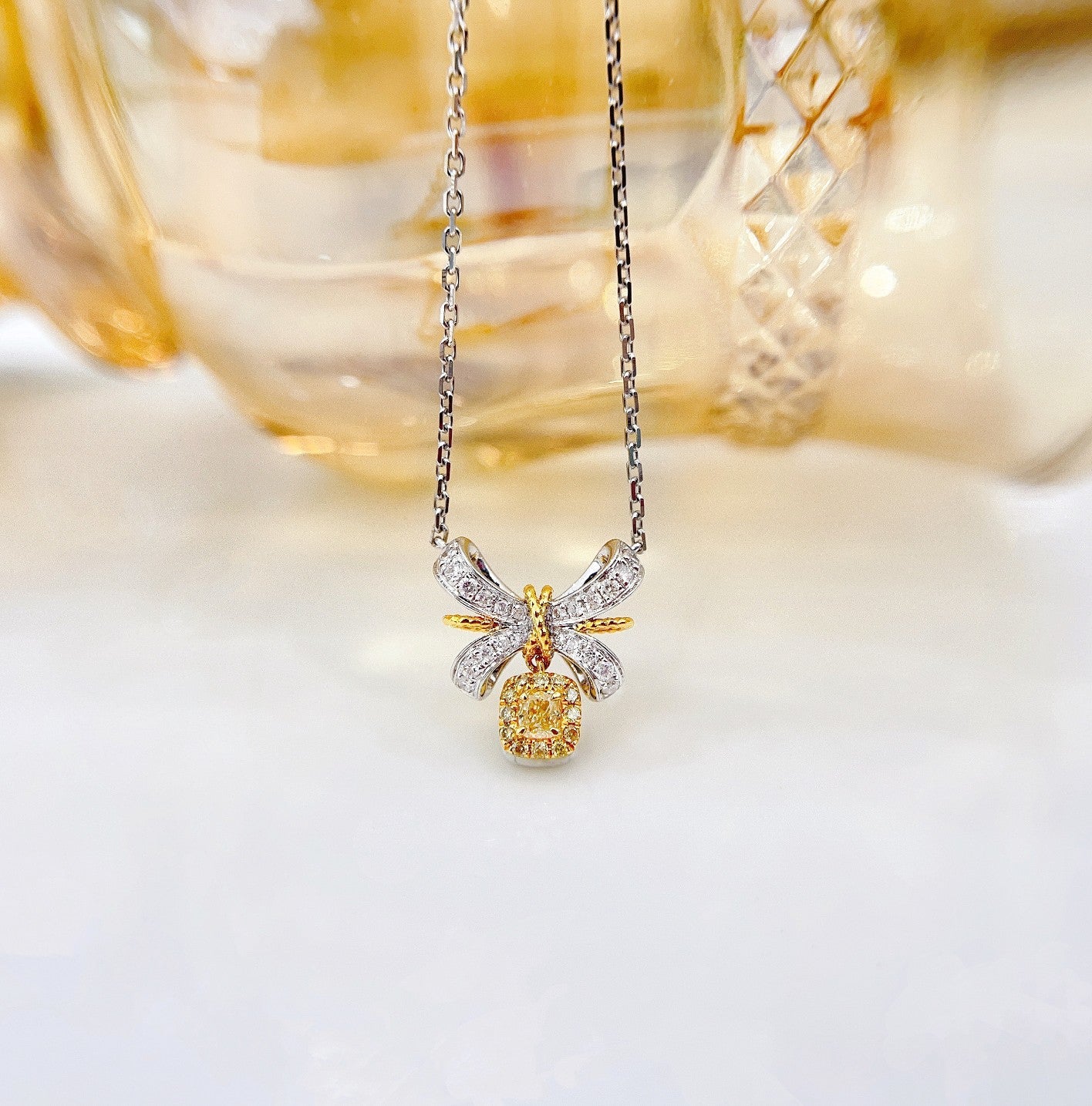 18K Yellow Gold Diamond Pillow-Shaped Split-Color Bowknot Necklace | Jewelry - Yellow Diamond Necklace