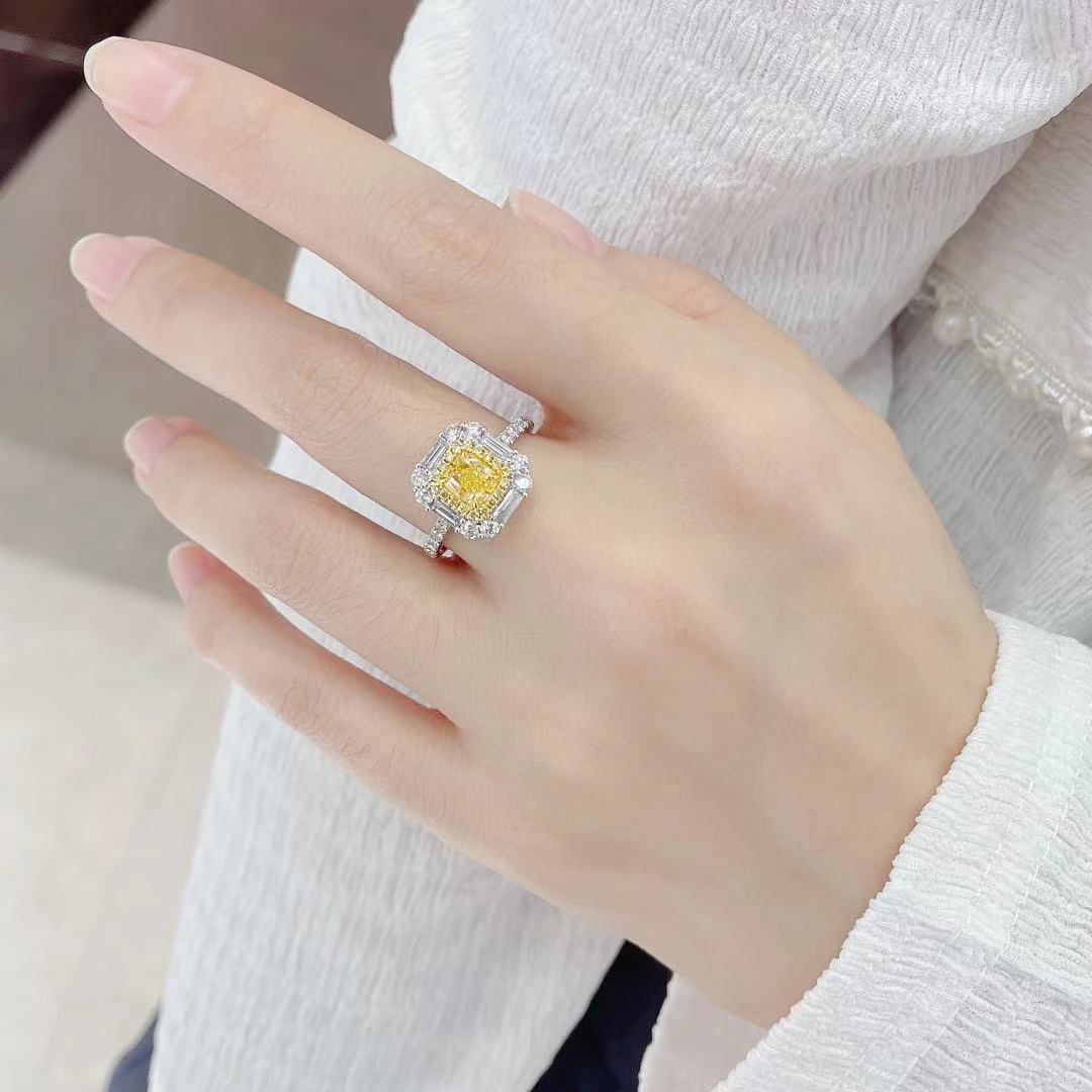 18K Yellow Gold Diamond Ring with Trapezoid Center and Surrounding Diamonds - Premium Jewelry - Yellow Diamond Ring