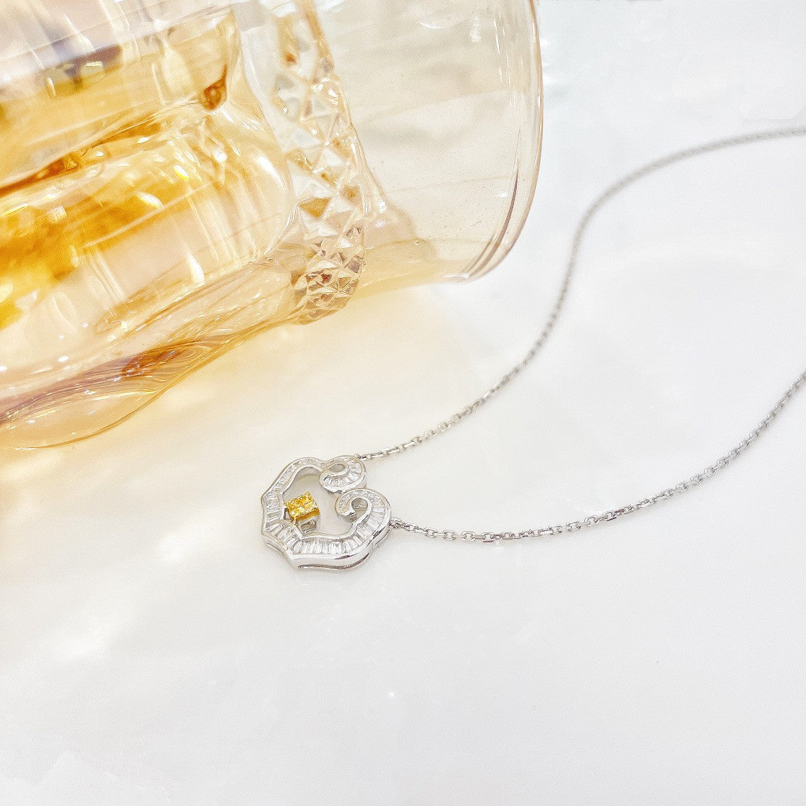 18K Yellow Gold Diamond Ruyi Necklace - Exquisite Jewelry Piece - Yellow Diamond Necklace