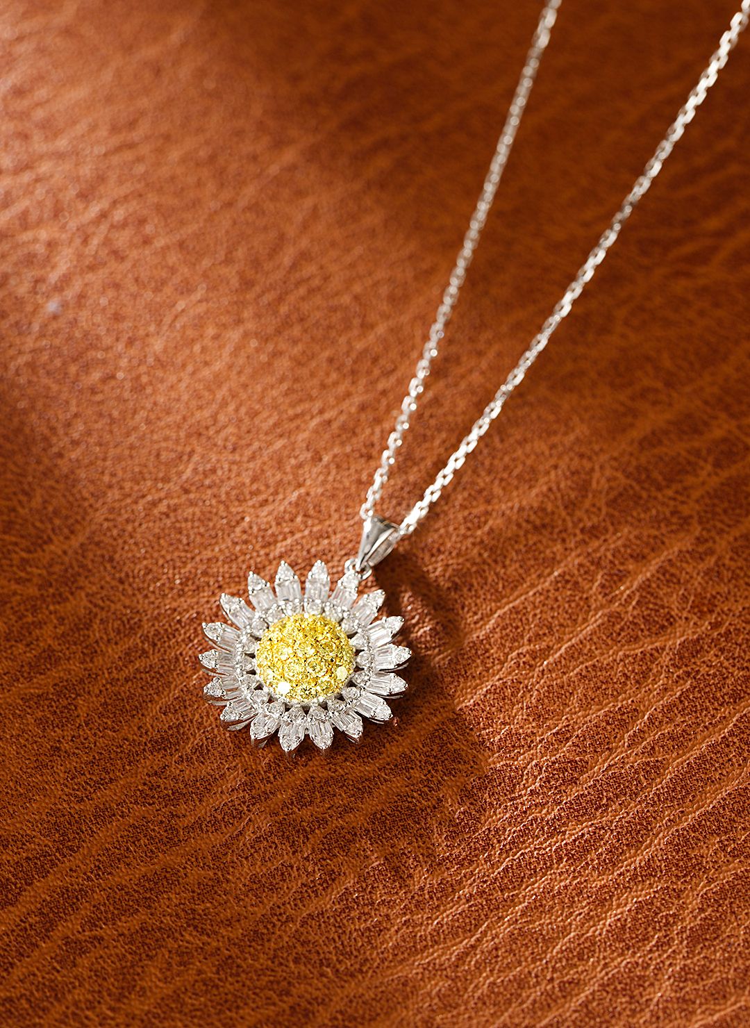 18K Yellow Gold Diamond Sunflower Necklace - Exquisite Jewelry - Yellow Diamond Necklace