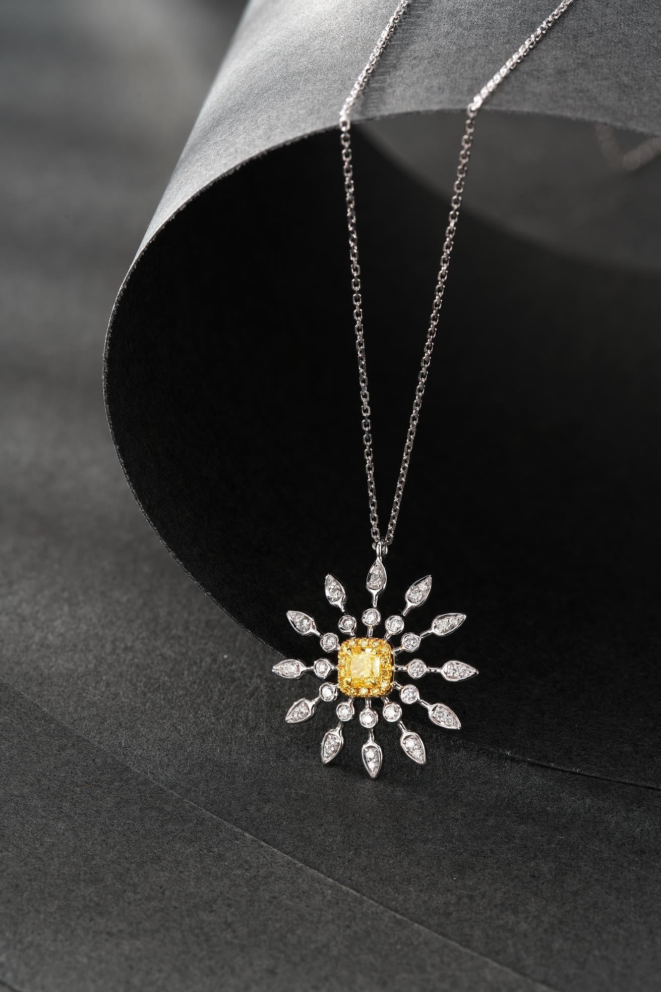 18K Yellow Gold Diamond Sunflower Necklace - Exquisite Jewelry - Yellow Diamond Necklace