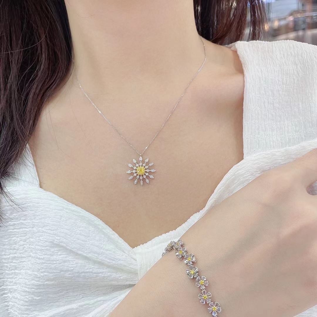 18K Yellow Gold Diamond Sunflower Necklace - Exquisite Jewelry - Yellow Diamond Necklace