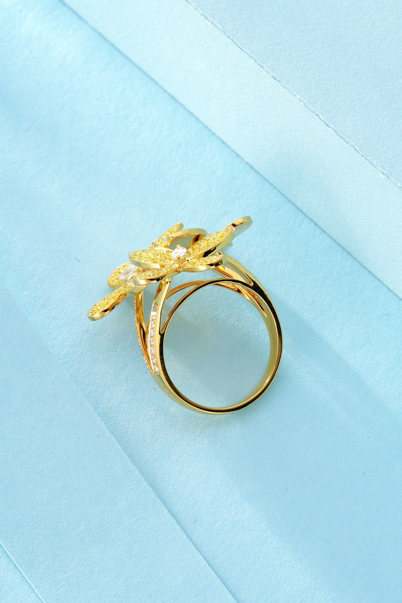 18K Yellow Gold Diamond Three-Flower Ring - Luxury Jewelry - Yellow Diamond Ring