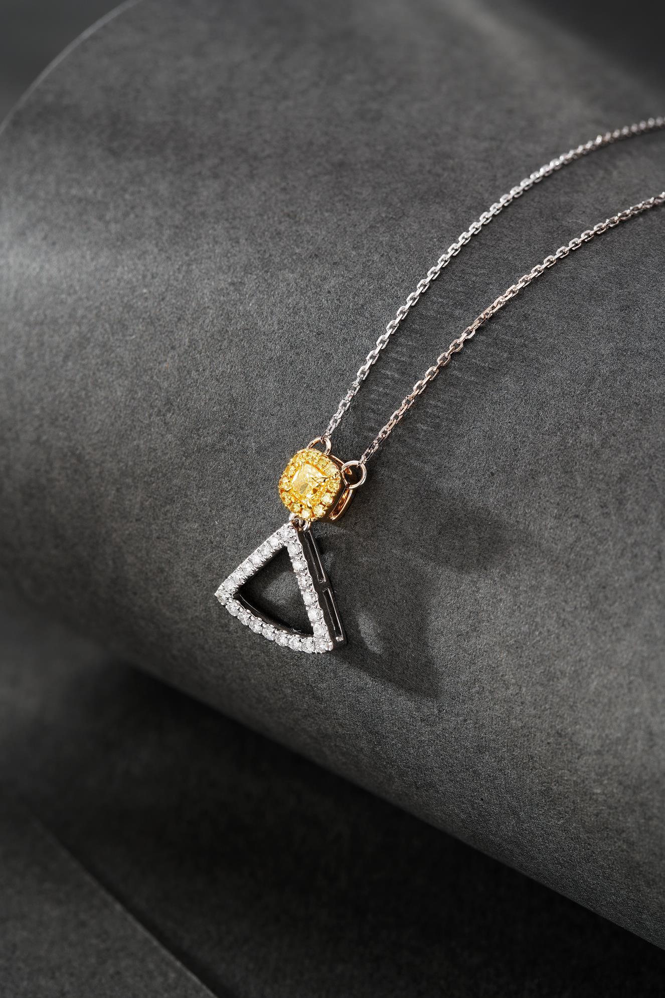 18K Yellow Gold Diamond Triangle Necklace - Exquisite Jewelry - Yellow Diamond Necklace