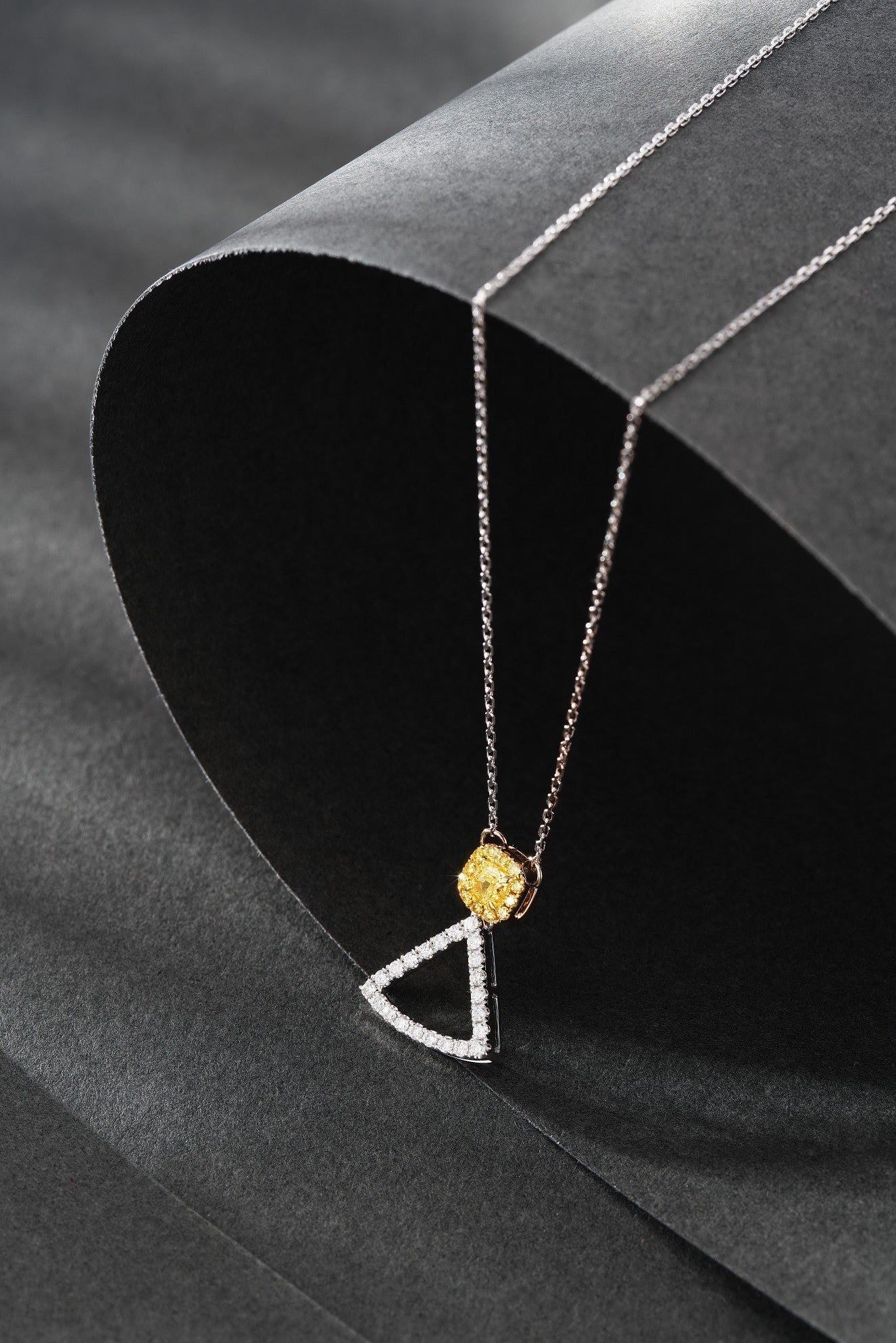 18K Yellow Gold Diamond Triangle Necklace - Exquisite Jewelry - Yellow Diamond Necklace