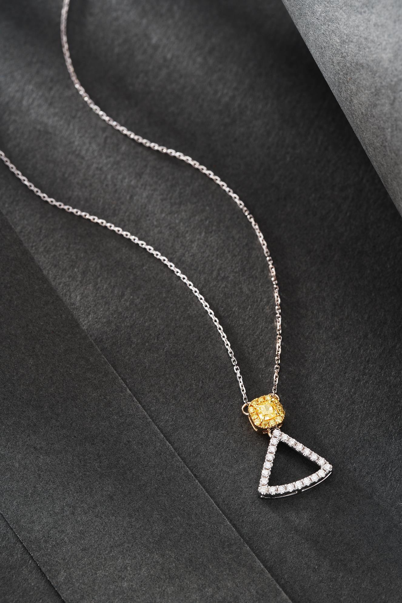 18K Yellow Gold Diamond Triangle Necklace - Exquisite Jewelry - Yellow Diamond Necklace