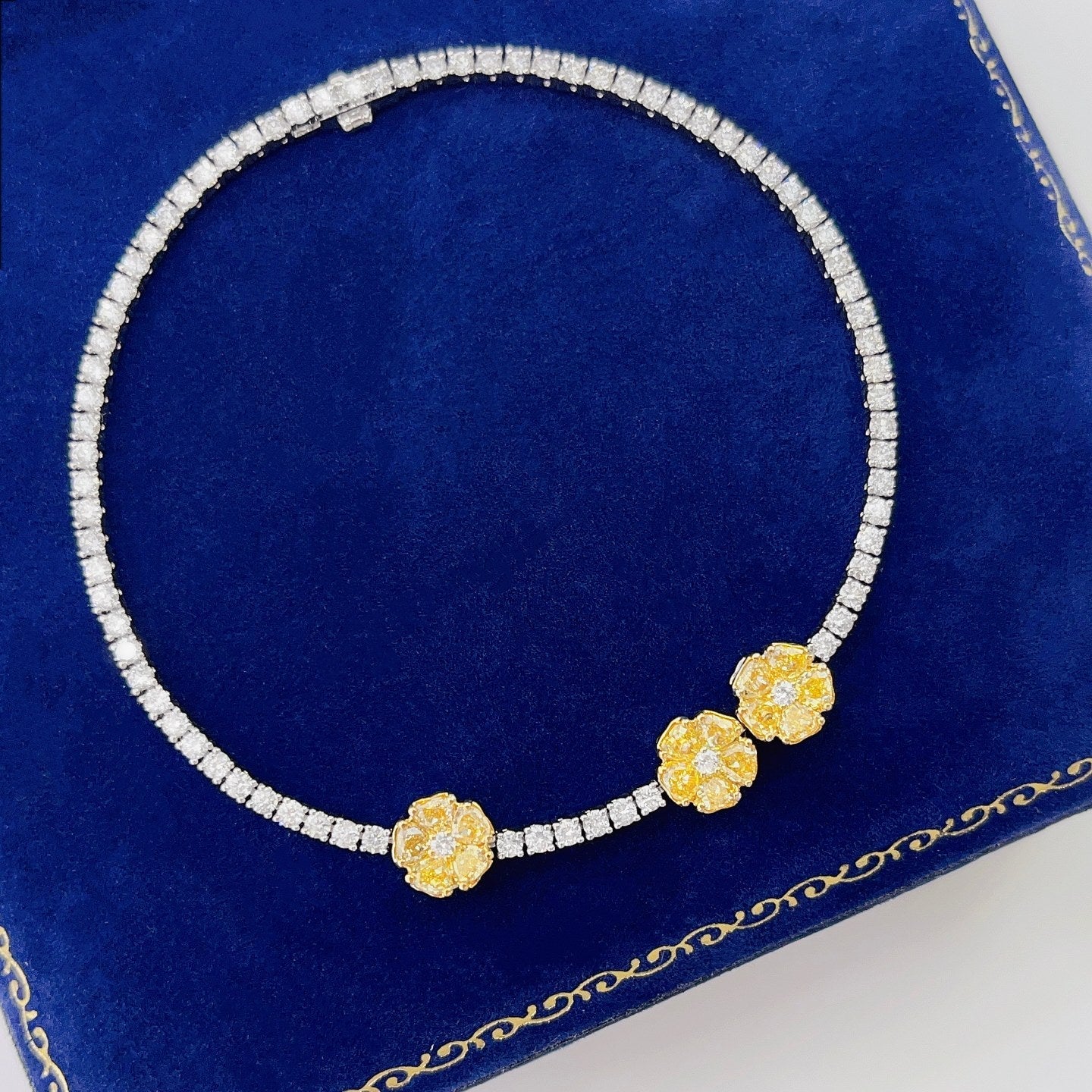 18K Yellow Gold Diamond Water Drop Five-Flower Bracelet - Luxury Jewelry - Yellow Diamond Bracelet