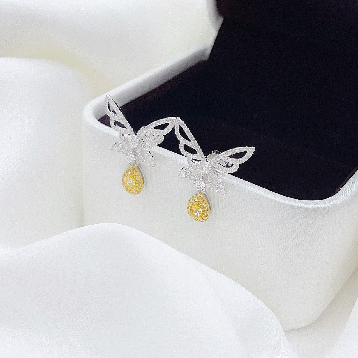 18K Yellow Gold Diamond Waterdrop Butterfly Earrings Jeweler.Jewelry