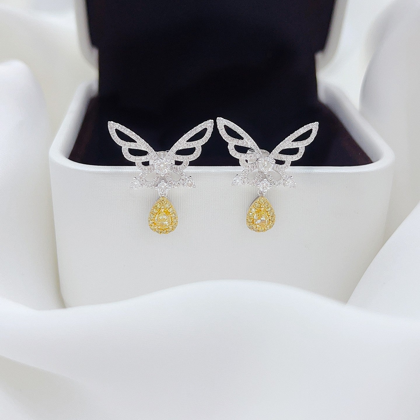 18K Yellow Gold Diamond Waterdrop Butterfly Earrings Jeweler.Jewelry