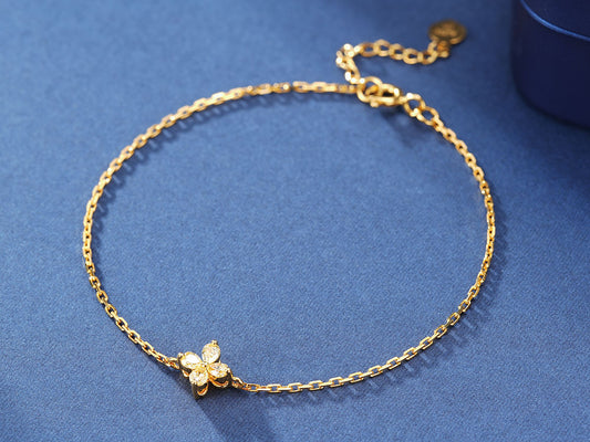 18K Yellow Gold Diamond Waterdrop Four-Leaf Clover Bracelet - Luxurious Jewelry - Yellow Diamond Bracelet