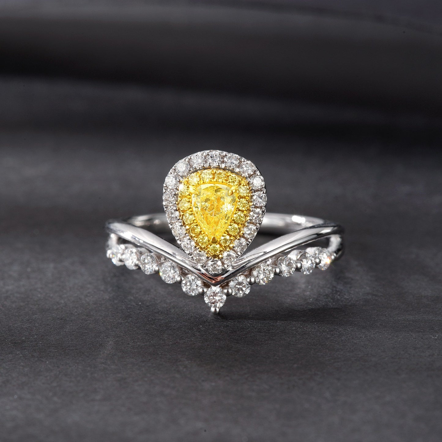 18K Yellow Gold Diamond Waterdrop V-Shaped Ring - Premium Jewelry - Yellow Diamond Ring