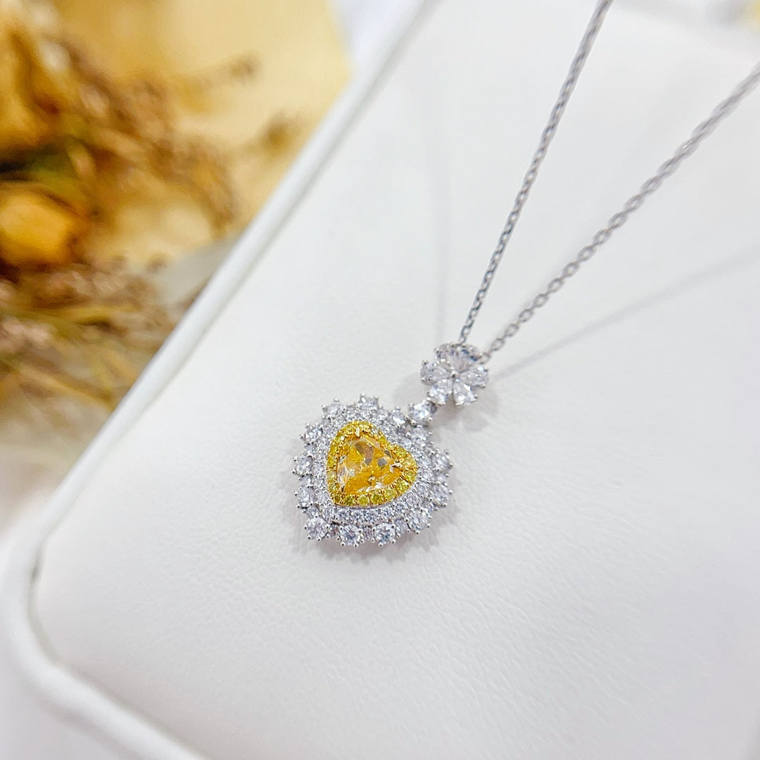 18K Yellow Gold Heart-Shaped Diamond Five-Flower Pendant Necklace - Yellow Diamond Necklace