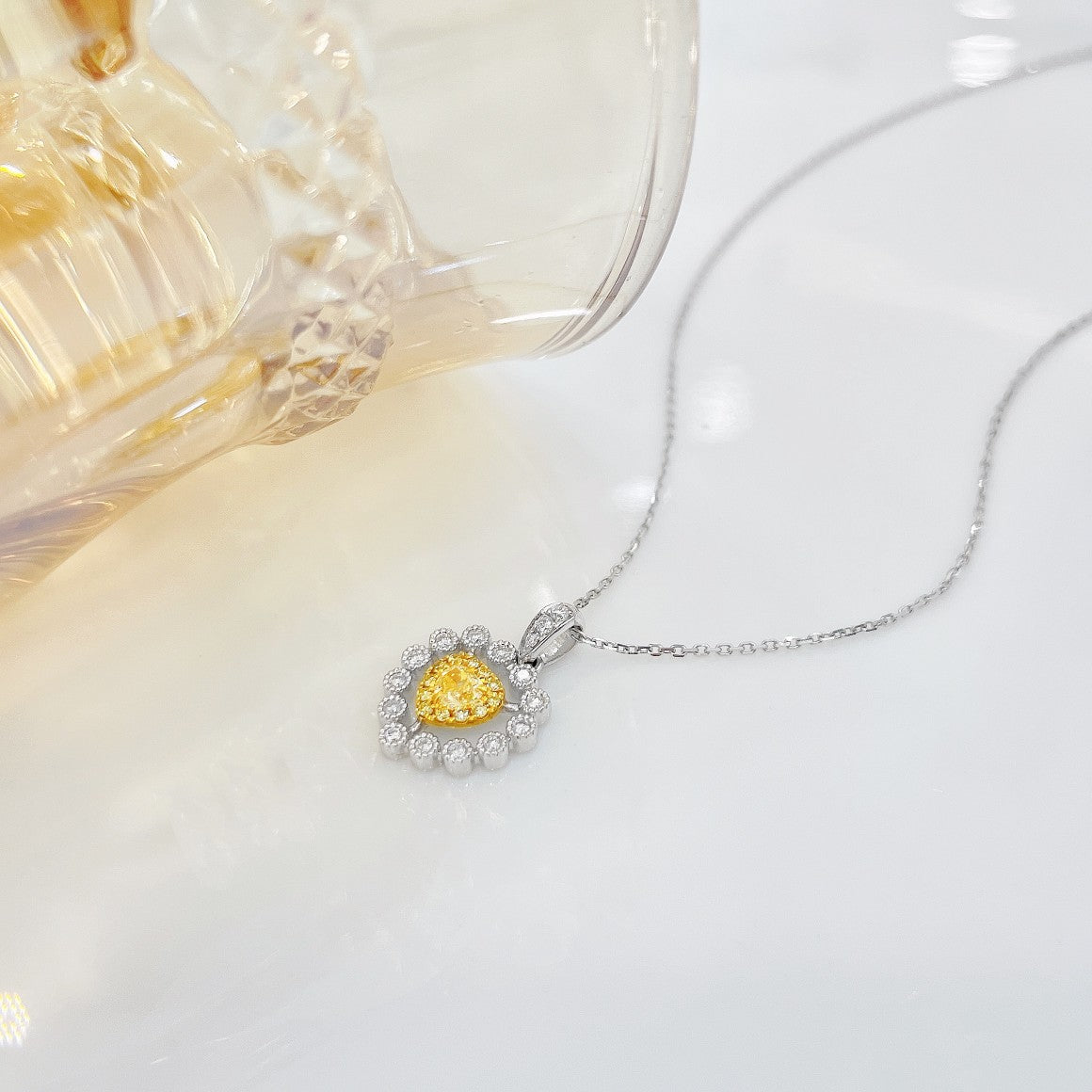 18K Yellow Gold Heart-Shaped Diamond Pendant Necklace - Exquisite Jewelry - Yellow Diamond Necklace