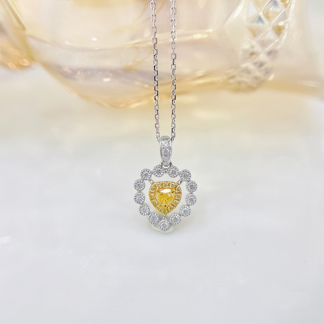 18K Yellow Gold Heart-Shaped Diamond Pendant Necklace - Exquisite Jewelry - Yellow Diamond Necklace