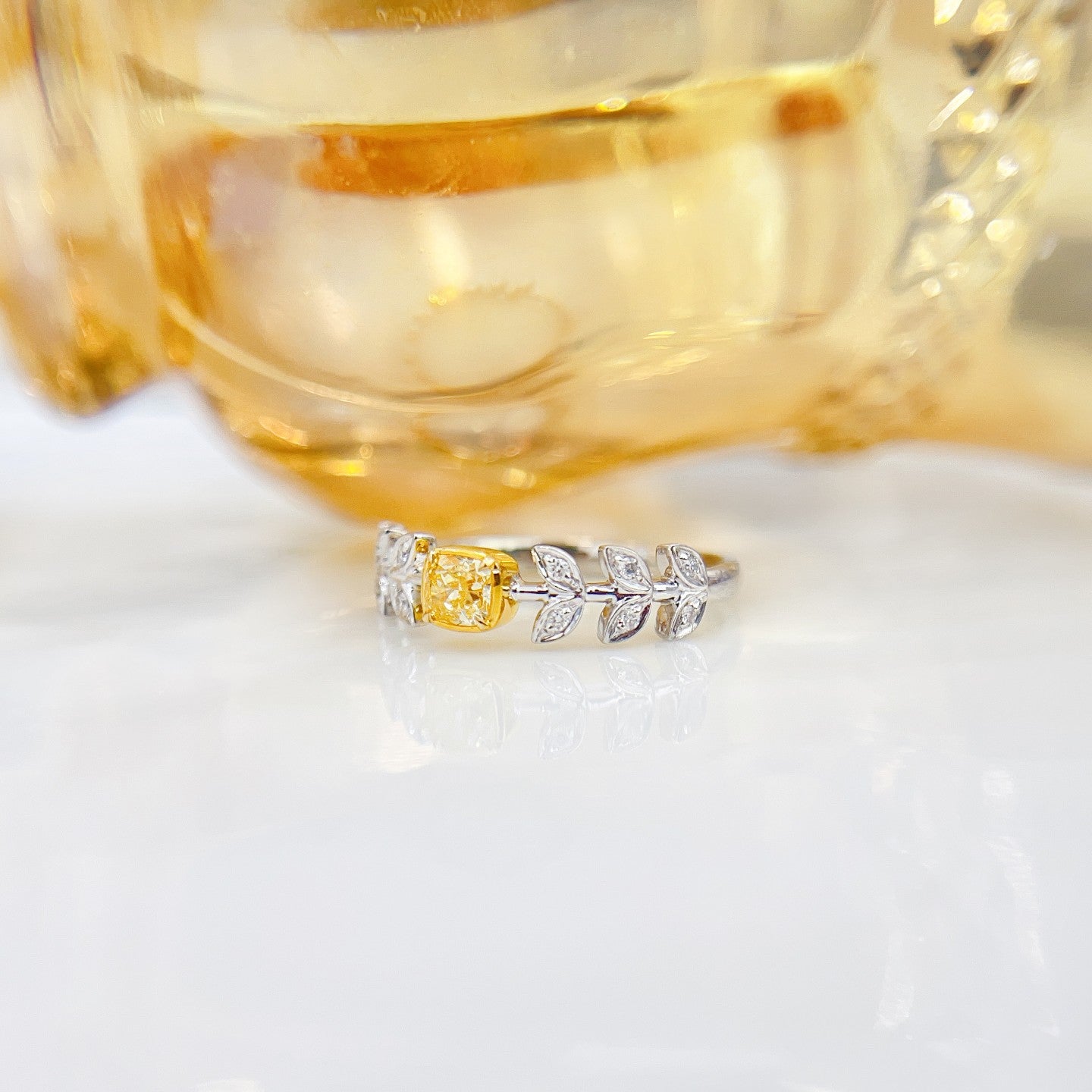 18K Yellow Gold Single Pillow-Shaped Leaf Ring with Diamond – Premium Jewelry - Yellow Diamond Ring