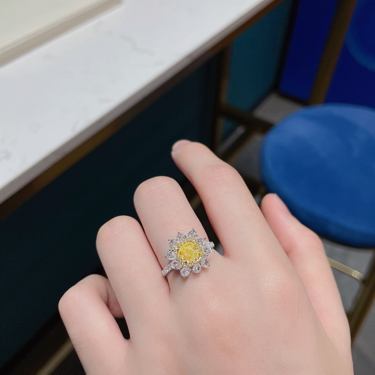 18K Yellow Gold Sunflower Diamond Ring with AGL Certificate | Premium Jewelry - Yellow Diamond Ring