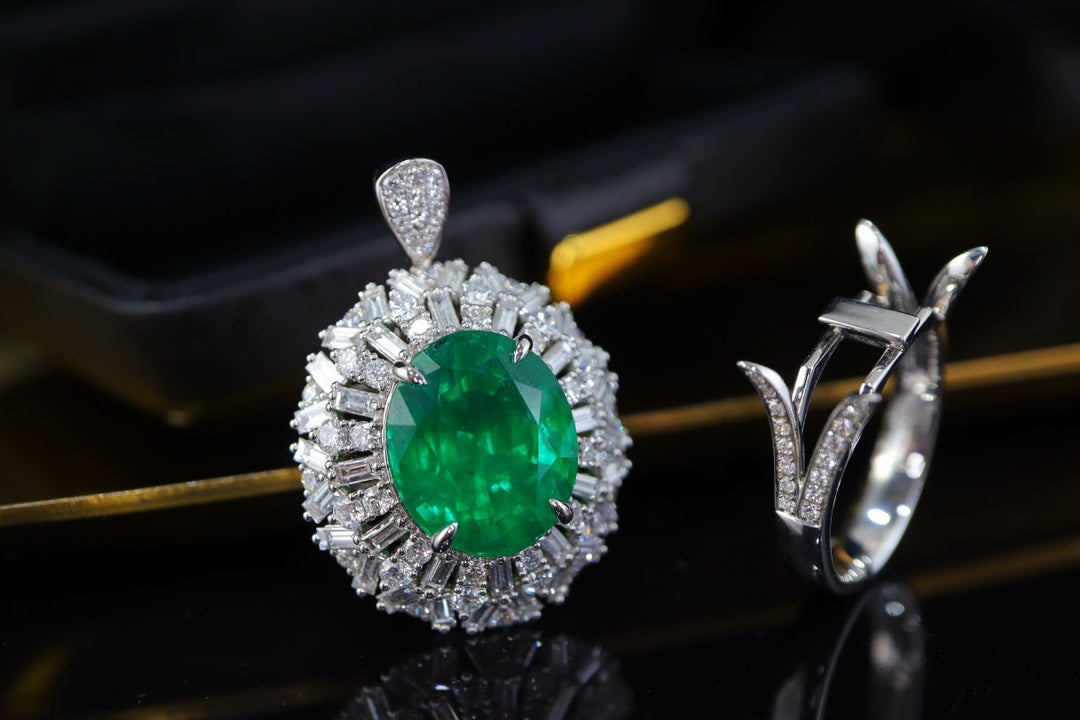 Emerald Pendant/Ring Dual-Purpose Jewelry - Top-Grade Verdant Elegance