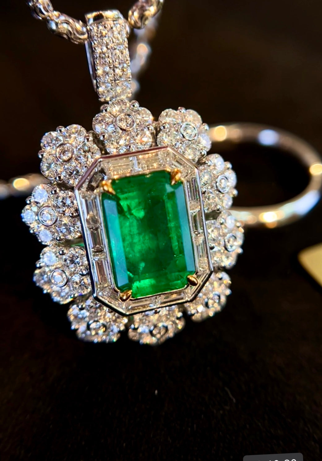 Exquisite 18K Gold Panjshir Emerald Ring-Pendant with Diamond Accents - Jewelry