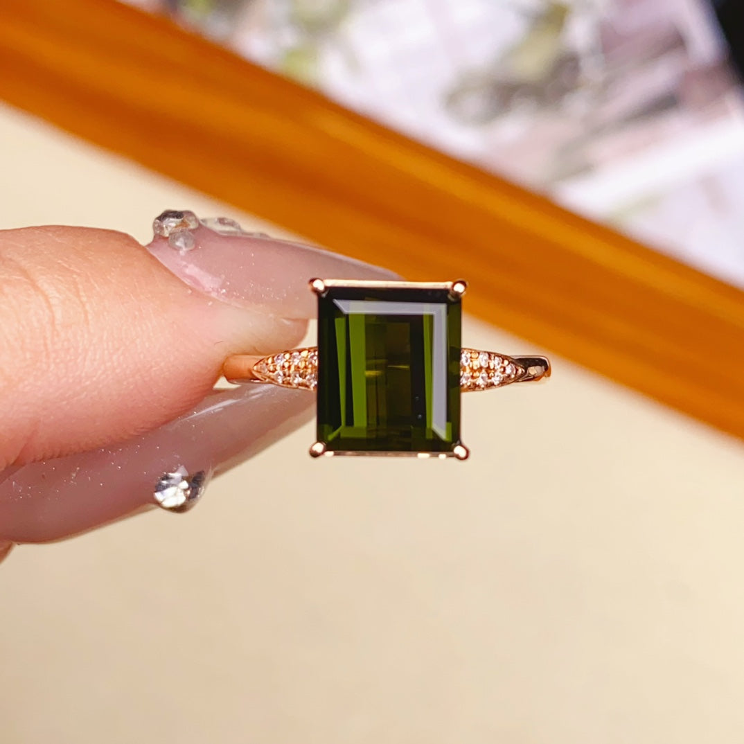 Healing Green Tourmaline Ring - Exquisite Jewelry for Serenity