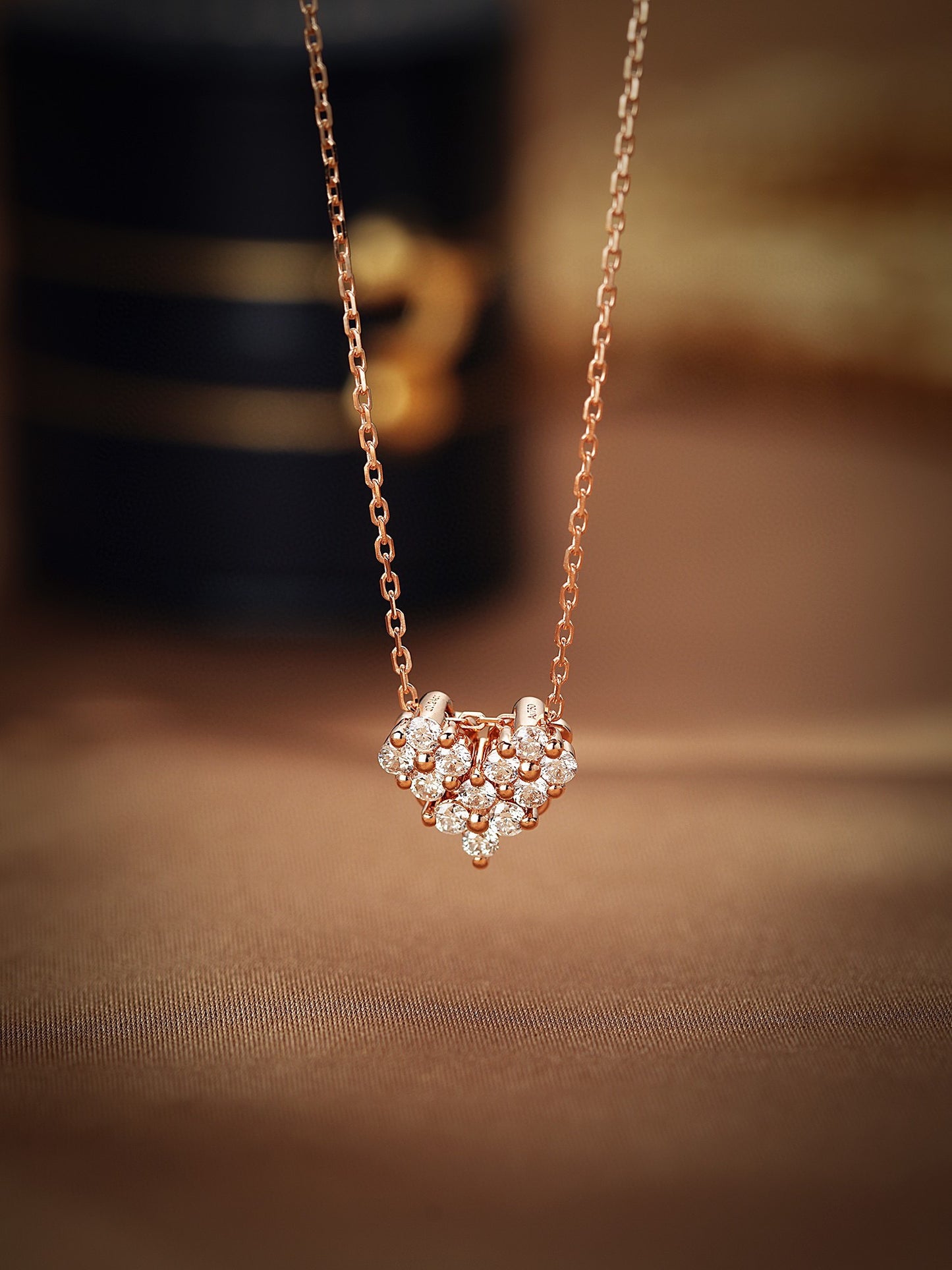 18K Heart-Shaped Pendant Necklace with Cultured Diamond, Two-Way Wear Design | Jewelry