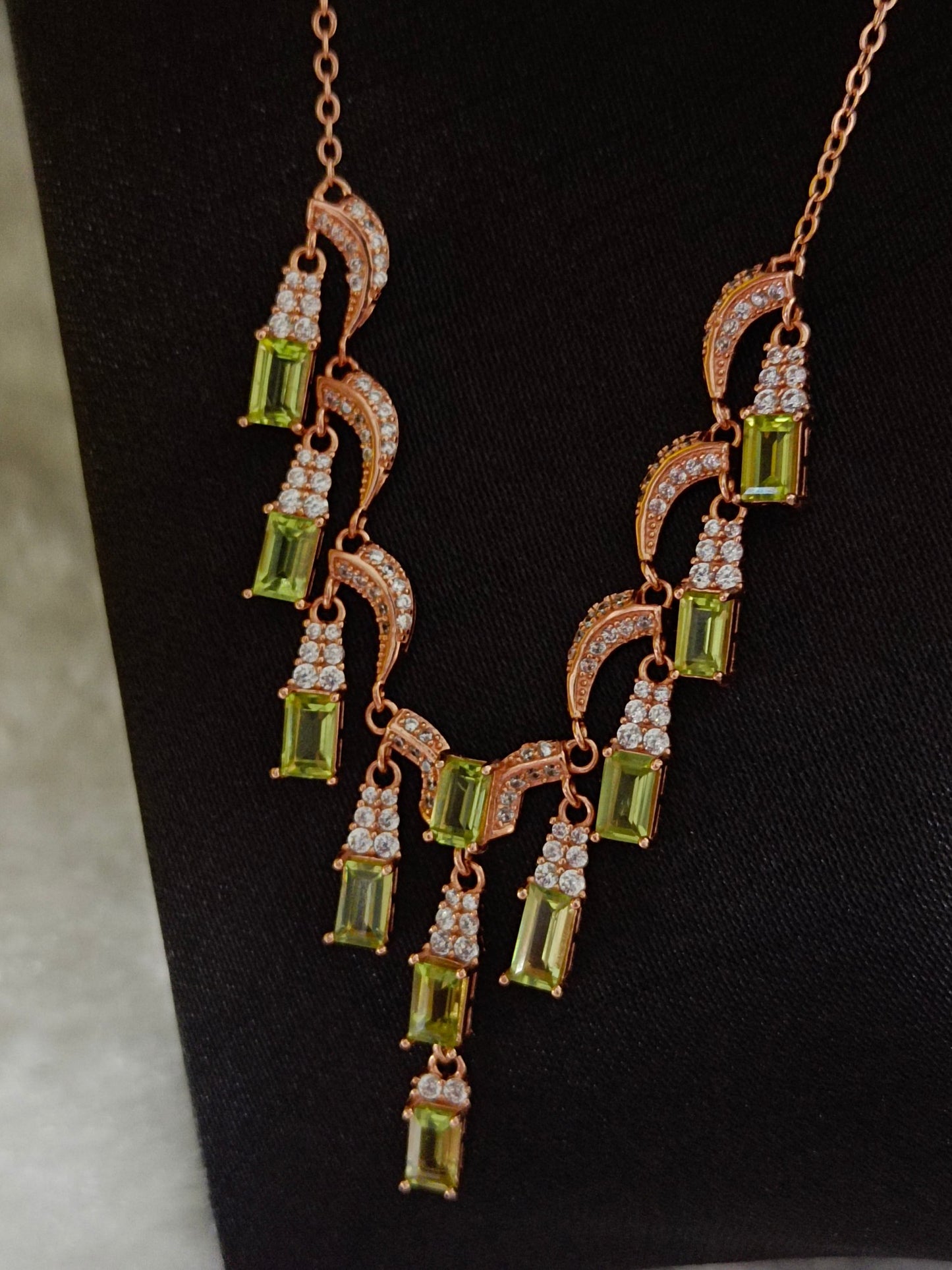 Exquisite Olive Stone Tassel Necklace - A Jewelry Delight