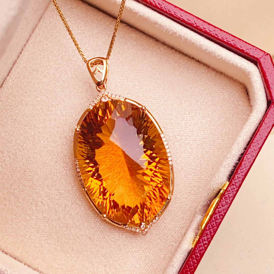 Charme rayonnant semblable à un soleil : bijoux pendentif en citrine jaune incrustés d'or 18 carats