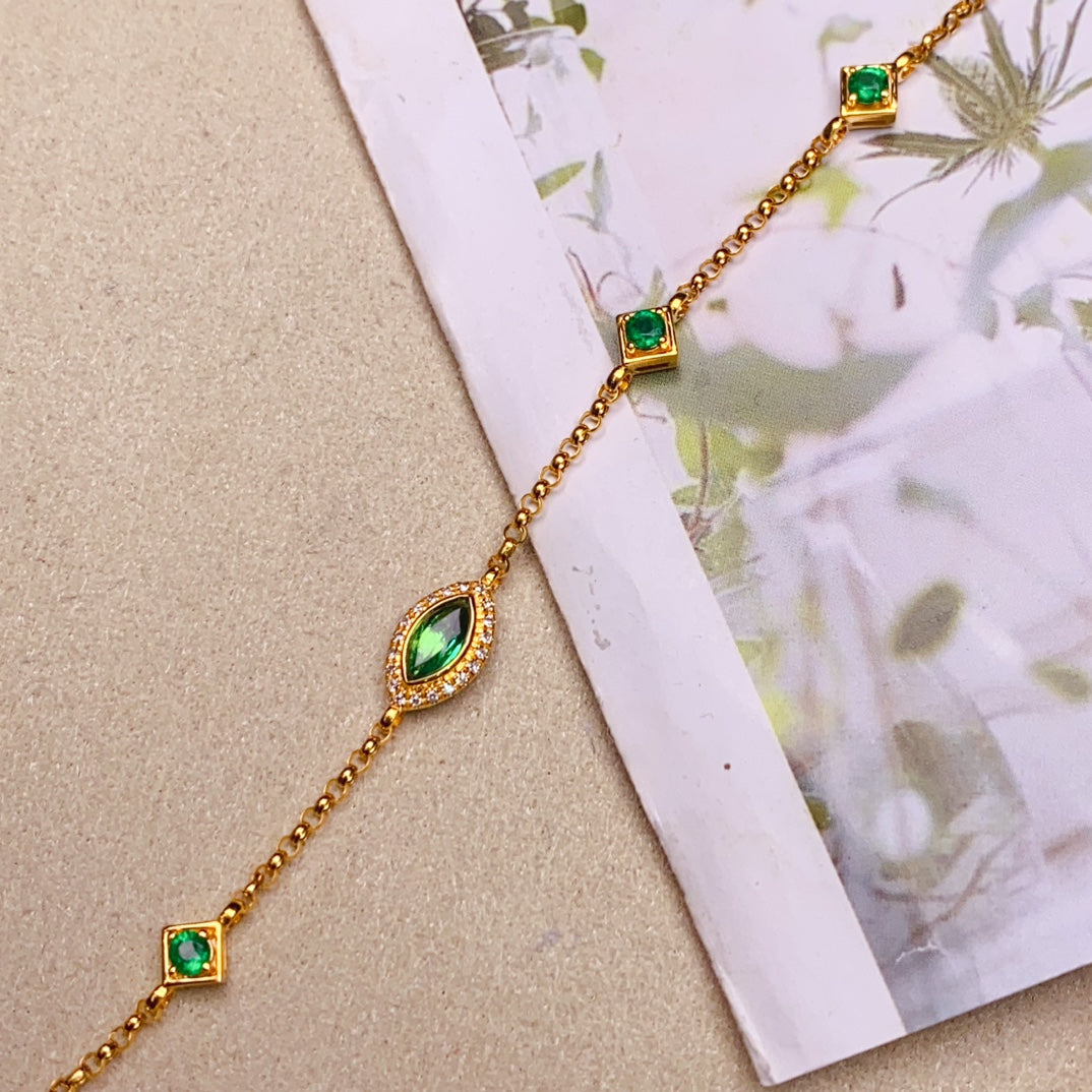 Elegant Autumn's Choice: Emerald Bracelet - A Touch of Luxury Jewelry