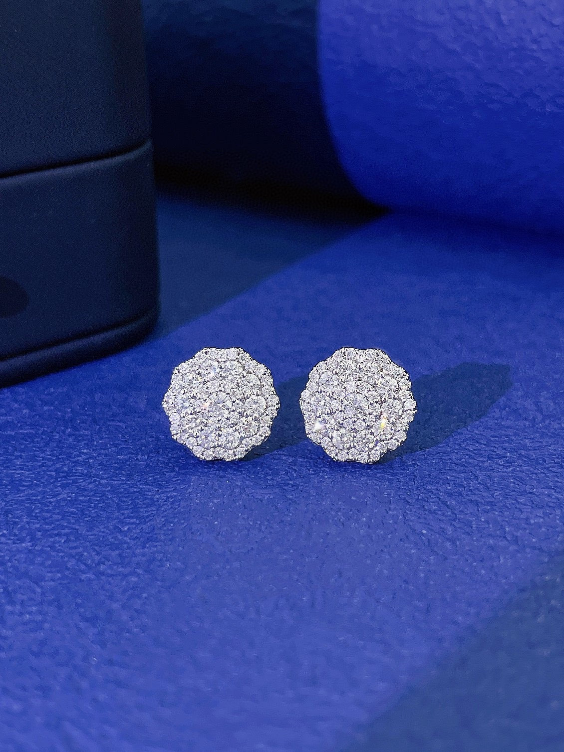 18K White Gold Cultured Diamond Stud Earrings - Jewelry Gem