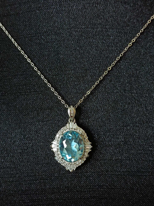 Exquisite Natural Topaz Pendant - Elegant Jewelry for Every Occasion