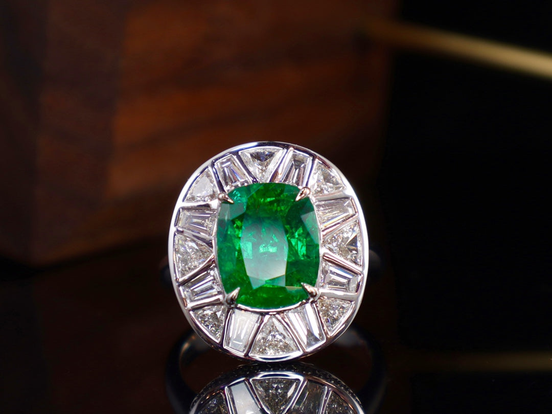 Emerald Ring - Top-Grade Verdant Jewelry Masterpiece