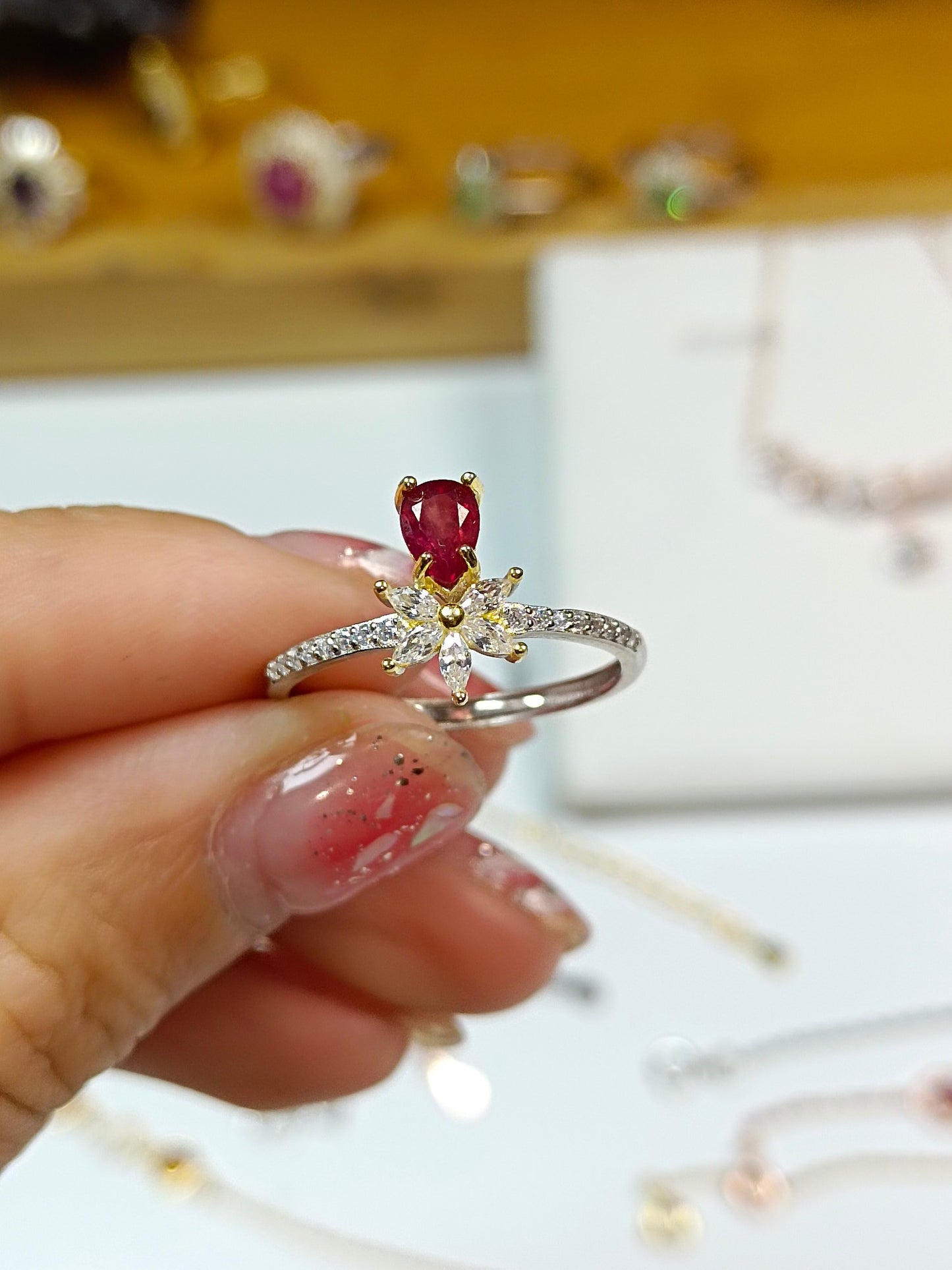 S925 Silver Ruby Ring with Dual-Tone Craftsmanship - Unique Jewelry