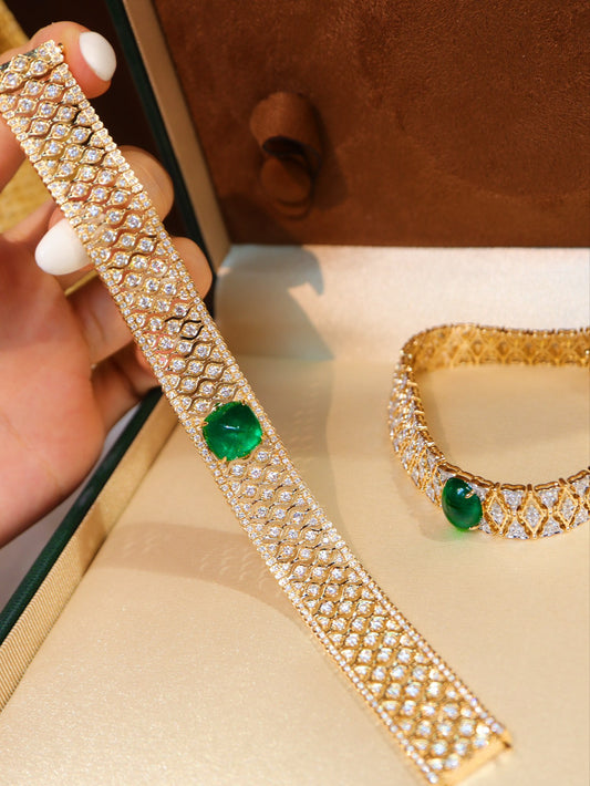 Luxurious Custom-Made Emerald Bracelet - Exclusive Jewelry Collection