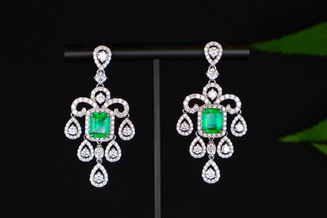 Emerald Earrings with Chinese Knot Design - Premium Jewelry