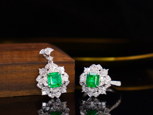 Panjshir Emerald Pendant - A Luxurious Jewelry Piece