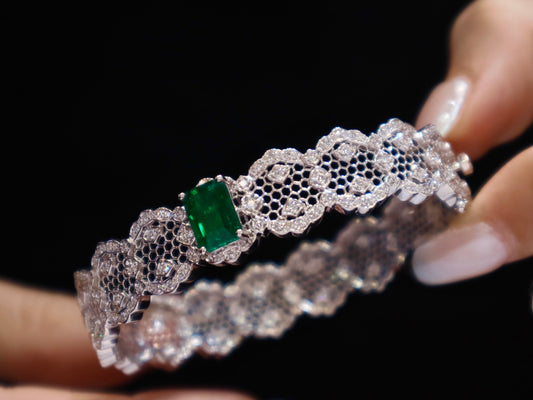 Exquisite Buccellati Emerald Bracelet - A Masterpiece of Jewelry