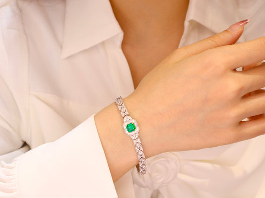 Emerald and Diamond Bracelet - Exquisite Jewelry Piece