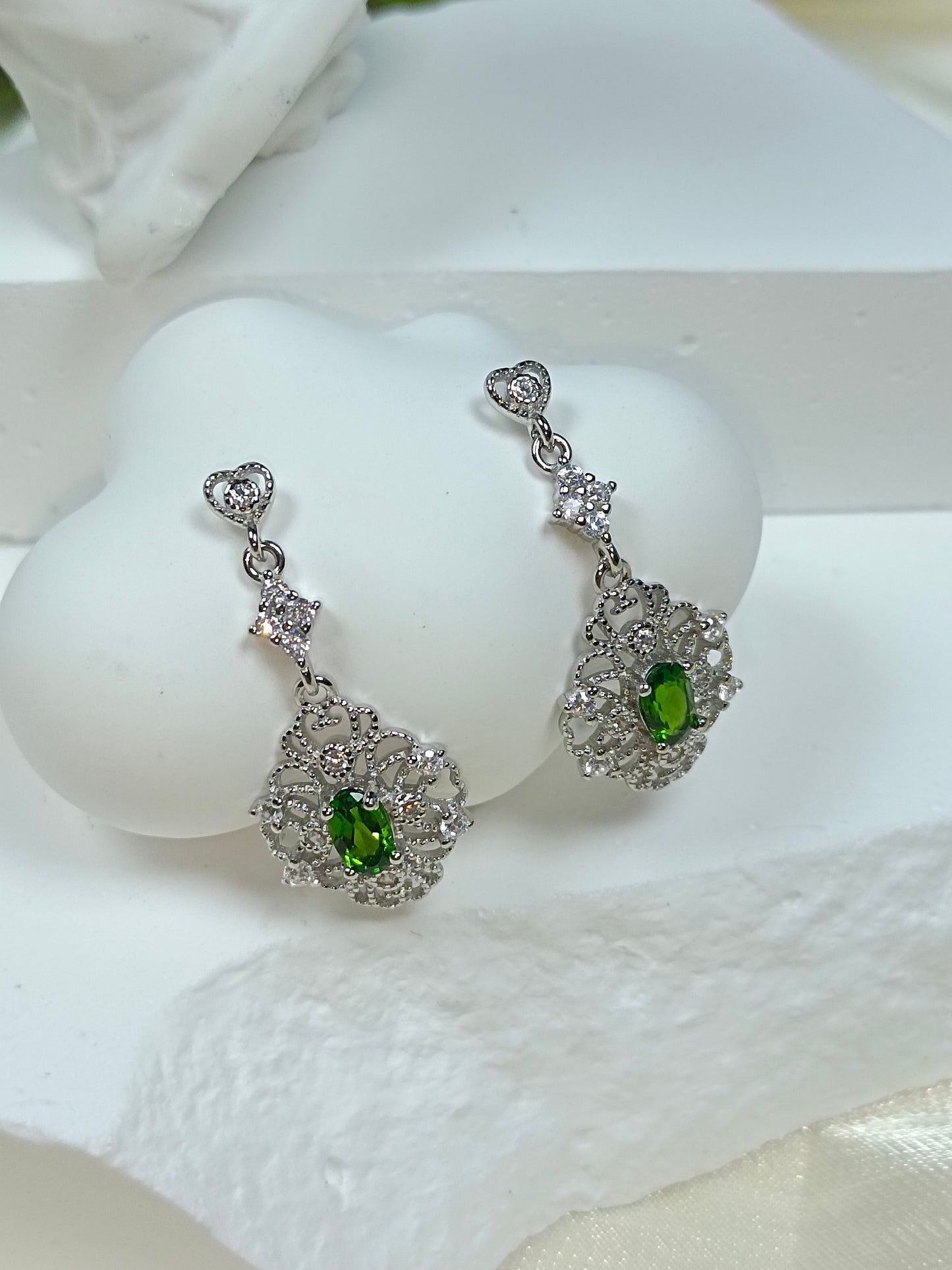 S925 Silver Embedded Diopside Earrings - Unique Design Lace Cutout Drop Earrings