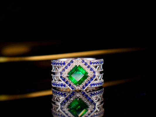 Emerald Ring - High-End Jewelry Piece with Exquisite Craftsmanship