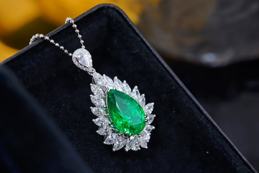 Emerald Pendant Jewelry -沃顿绿 High-Quality Vivid Sparkle