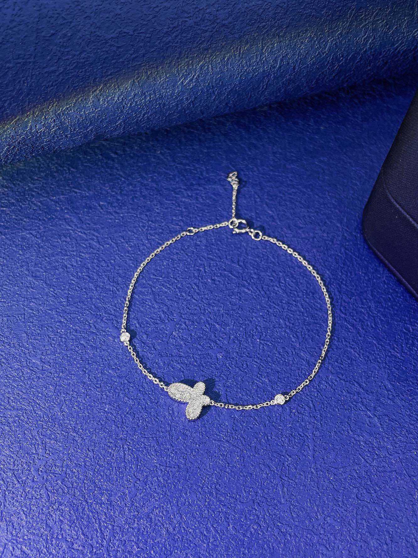 9K Cultured Irregular Butterfly Bracelet - Exclusive Jewelry Piece