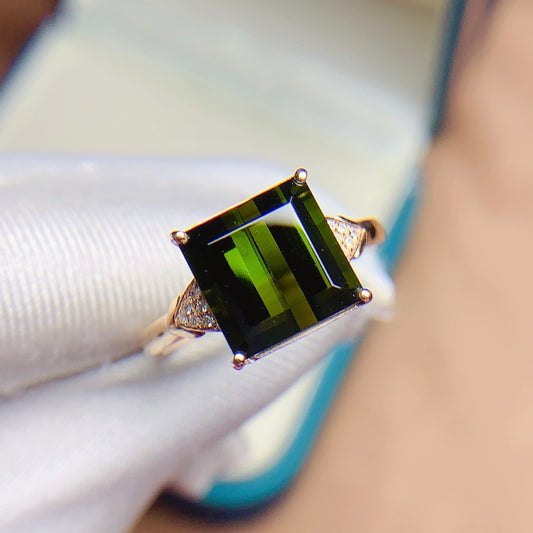 18K Tourmaline Ring - A Breath of Freshness for Summer Jewelry