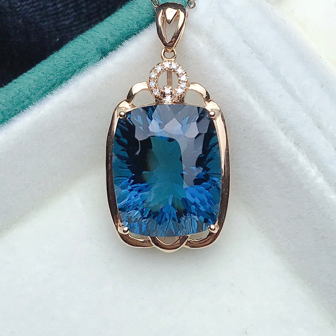 Natural Topaz Pendant - Exquisite Jewelry Craftsmanship