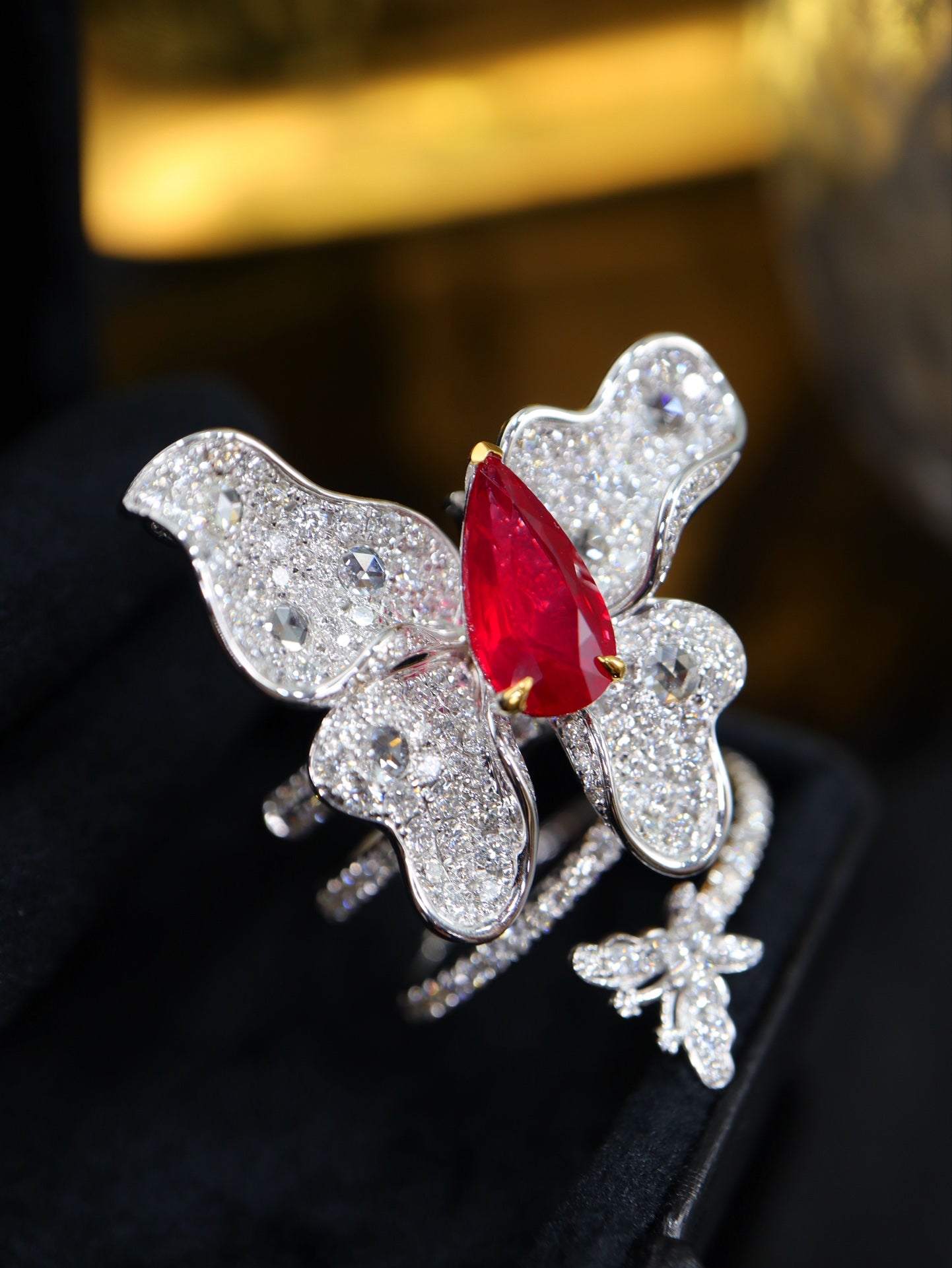 Elegant Fingertip Jewelry: Ruby & Diamond Dual-Purpose Ring