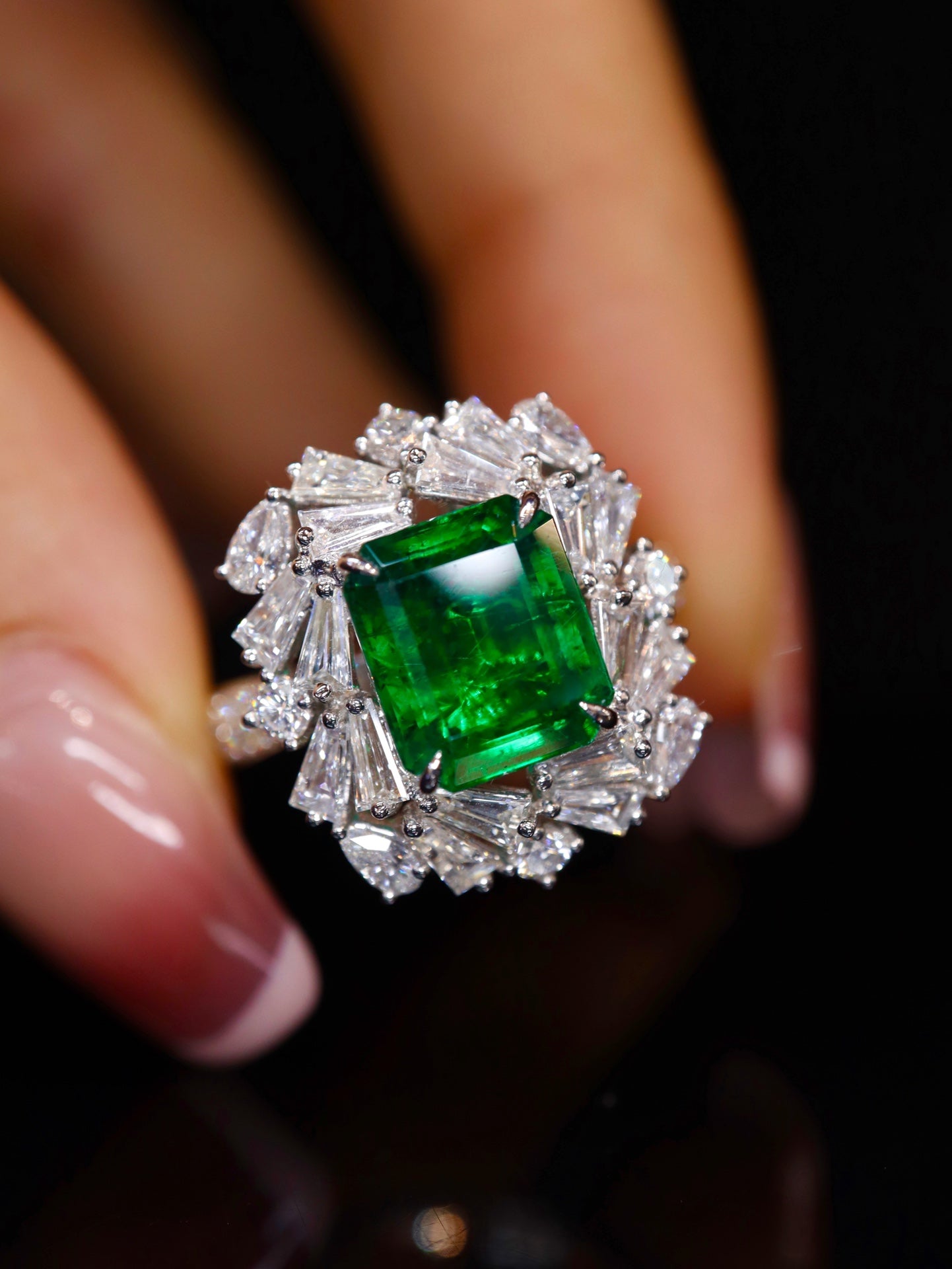 Cincin Zamrud Indah - Perhiasan Mewah Wharton Green 3.03ct