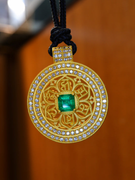 24k Gold Emerald Pendant - Premium Jewelry Piece