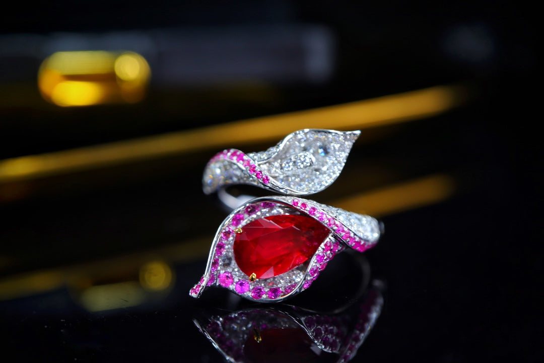 Onverwarmde Pigeon's Blood Red Ruby Ring - Sieraden van elegantie en luxe